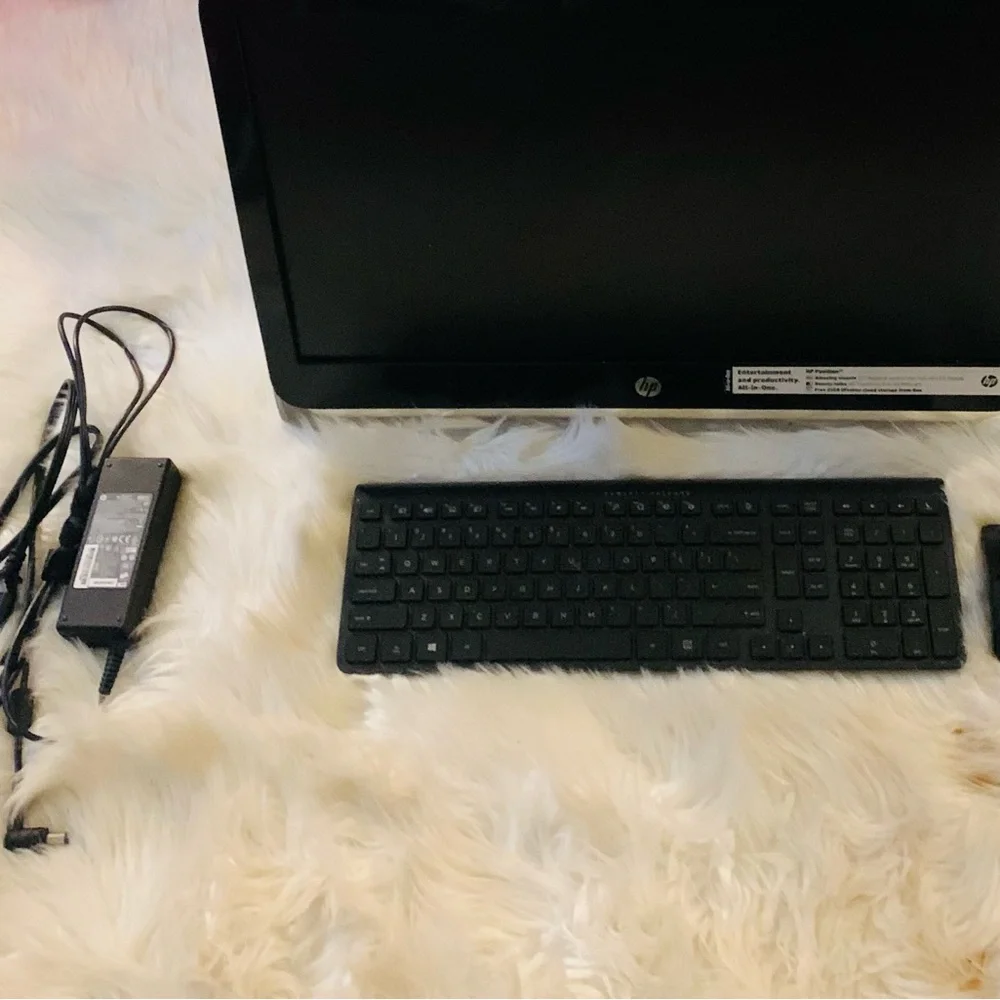HP Pavilion All In One 23”Diagonal WideScreen FullHD LED Display
